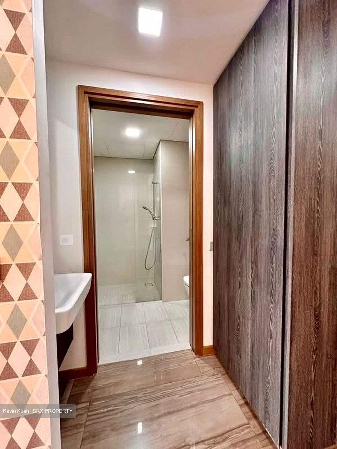 Lakeville (D22), Condominium #533699291